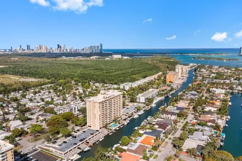 2350 NE 135th St #1401, North Miami, FL 33181