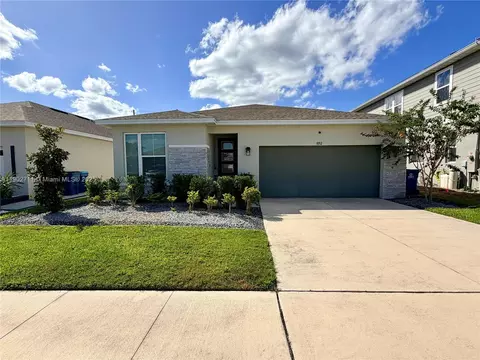 1052 Sugarwood St, Davenport, FL 33837