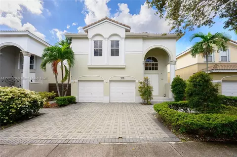 11270 NW 47th Ln, Doral, FL 33178