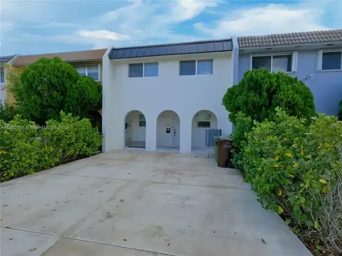 6855 W 2nd Ln, Hialeah, FL 33014 photo 3