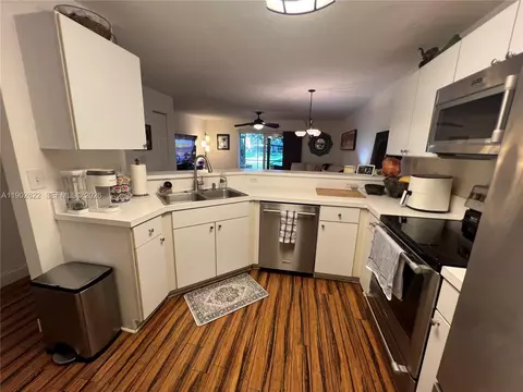 Kitchen - 151 Timberwalk Trl #151, Jupiter, FL 33458 photo 5 of 6