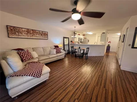 Living - 151 Timberwalk Trl #151, Jupiter, FL 33458 photo 5 of 6