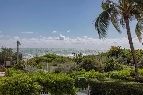 325 Ocean Dr #210, Miami Beach, FL 33139
