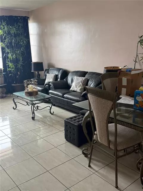 18555 NE 14th Ave #715, Miami, FL 33179