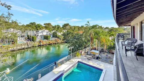 5201 Orduna Dr #15, Coral Gables, FL 33146