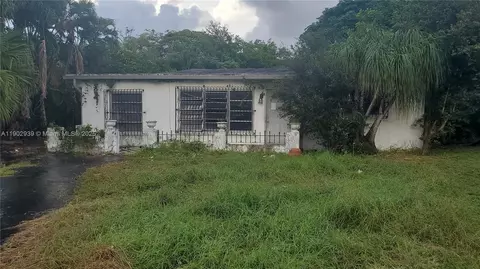 5909 NW 27th St, Margate, FL 33063