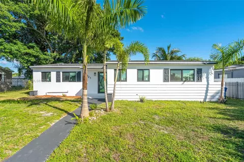 1021 NW 195th St, Miami Gardens, FL 33169