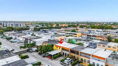 View/Area - 7144 W 2nd Ln, Hialeah, FL 33014 photo 5 of 8