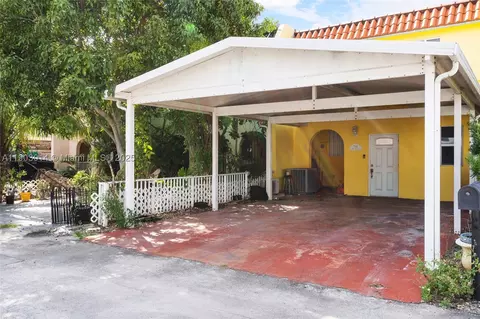 Exterior - 7144 W 2nd Ln, Hialeah, FL 33014 photo 3 of 3