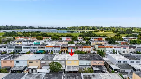 View/Area - 7144 W 2nd Ln, Hialeah, FL 33014 photo 6 of 8