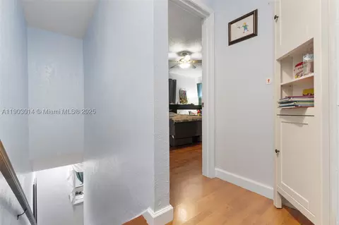 Entry Way - 7144 W 2nd Ln, Hialeah, FL 33014 photo 4 of 5