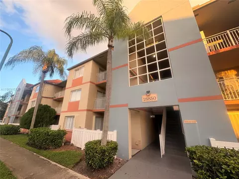 18850 NW 57th Ave #306, Hialeah, FL 33015
