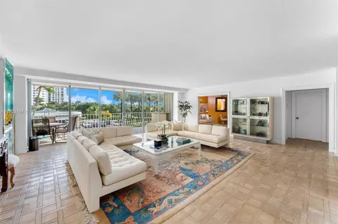 10155 Collins Ave #307, Bal Harbour, FL 33154