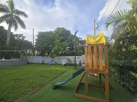 Exterior - 675 E 31st St, Hialeah, FL 33013 photo 4 of 6