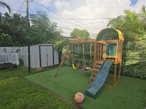Exterior - 675 E 31st St, Hialeah, FL 33013 photo 2 of 6