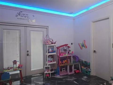 Entry Way - 675 E 31st St, Hialeah, FL 33013 photo 2 of 3