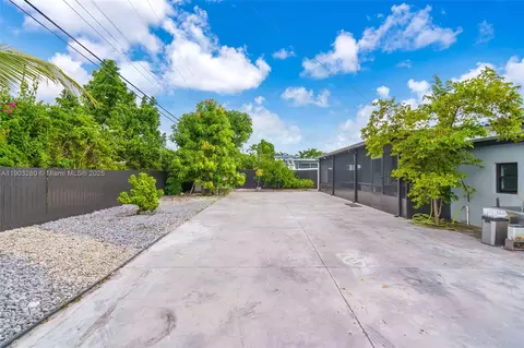 Exterior - 175 W 56th St, Hialeah, FL 33012 photo 8 of 11