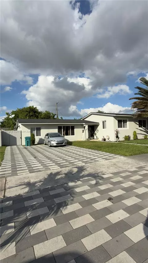 8521 SW 27th Ter, Miami, FL 33155