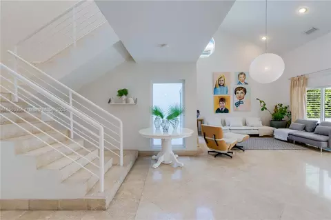 525 Ridgewood Rd, Key Biscayne, FL 33149 photo 1