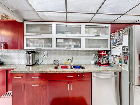 210 174th St #409, Sunny Isles Beach, FL 33160