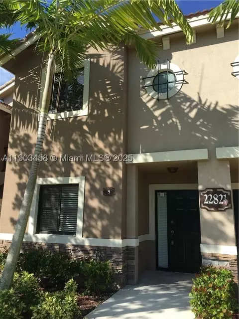 22821 SW 88th Pl #5-20, Cutler Bay, FL 33190
