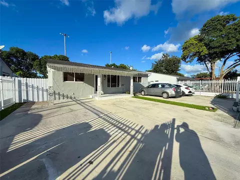 1545 NW 85th St, Miami, FL 33147