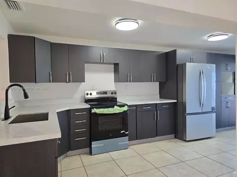 Kitchen - 7770 W 8th Ave, Hialeah, FL 33014 photo 1 of 1