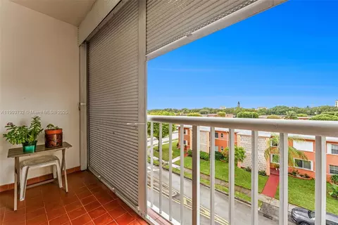 3661 SW 9th Ter #402, Miami, FL 33135