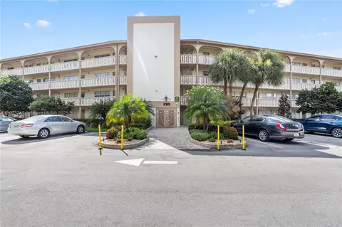 2301 Lucaya Ln #N2, Coconut Creek, FL 33066