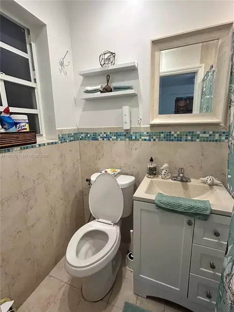 Bath - 6341 E 6th Ave, Hialeah, FL 33013 photo 1 of 3