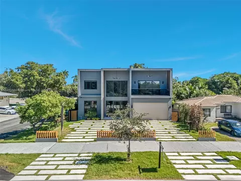 549 East Dr, Miami Springs, FL 33166