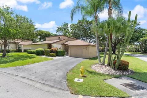 8001 Royal Palm Cir #57, Tamarac, FL 33321