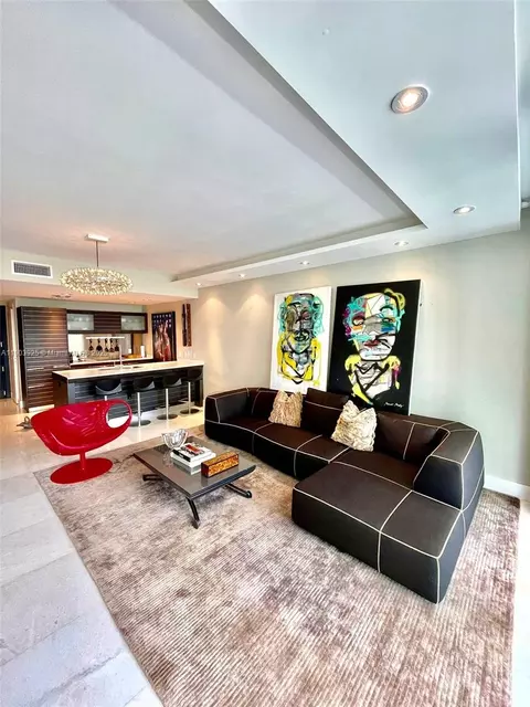 200 Biscayne Boulevard Way #4310, Miami, FL 33131