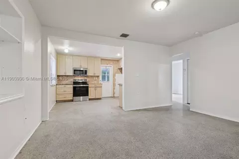 1213 NE 13th St, Fort Lauderdale, FL 33304