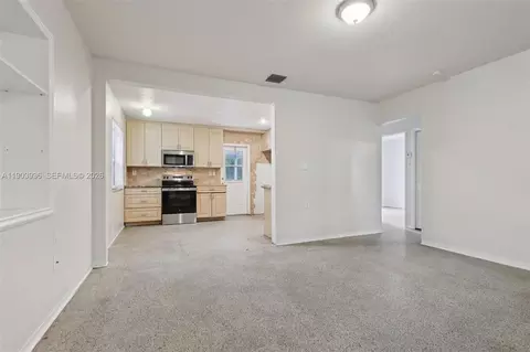 1213 NE 13th St, Fort Lauderdale, FL 33304