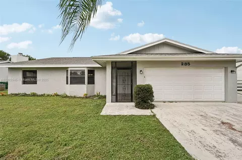 285 SE Volkerts Ter, Port Saint Lucie, FL 34983