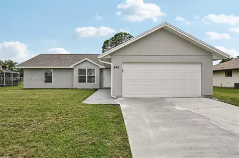 846 SE Cavern Ave, Port Saint Lucie, FL 34983