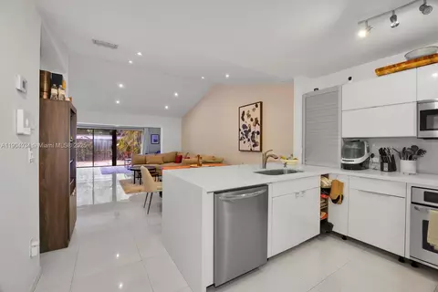 8596 SW 115th Pl, Miami, FL 33173