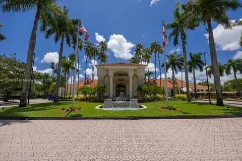 9725 NW 52nd St #415, Doral, FL 33178