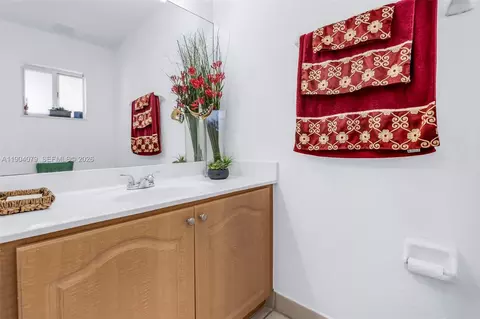 Bath - 22232 SW 88th Path, Cutler Bay, FL 33190 photo 1 of 6