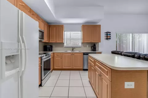 Kitchen - 22232 SW 88th Path, Cutler Bay, FL 33190 photo 7 of 7