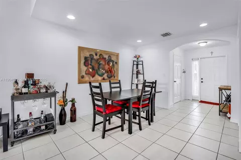 Dining - 22232 SW 88th Path, Cutler Bay, FL 33190 photo 2 of 3