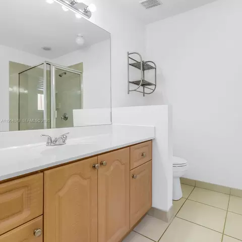 Bath - 22232 SW 88th Path, Cutler Bay, FL 33190 photo 3 of 6