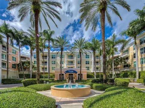 802 W Windward Way #411, Lantana, FL 33462