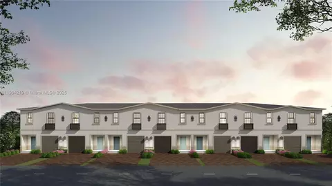 656 NW 6th St, Florida City, FL 33034