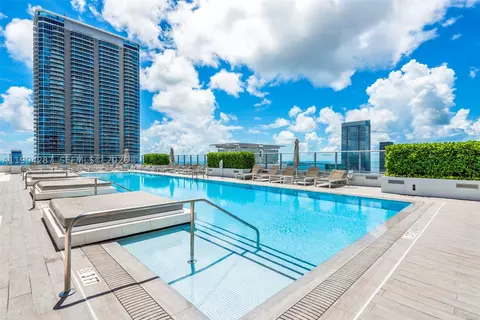 1010 Brickell Ave #1706, Miami, FL 33131