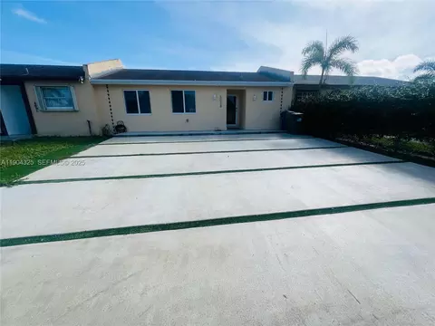 3028 NW 204th Ter, Miami Gardens, FL 33056
