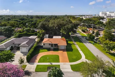 6040 SW 29th St, Miami, FL 33155