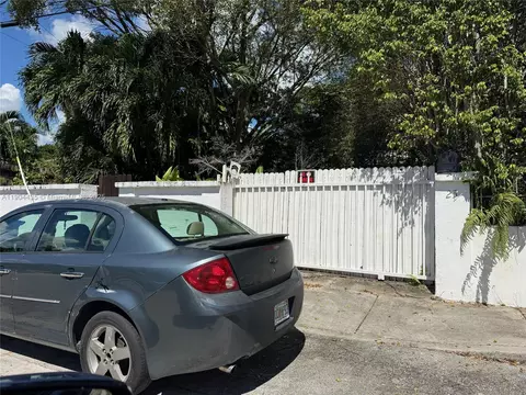 25 NW 51st St, Miami, FL 33127