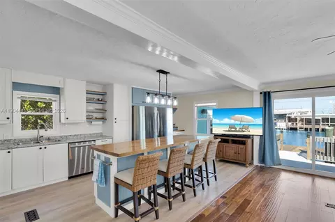 1361 Overseas Hwy D3, Marathon, FL 33050